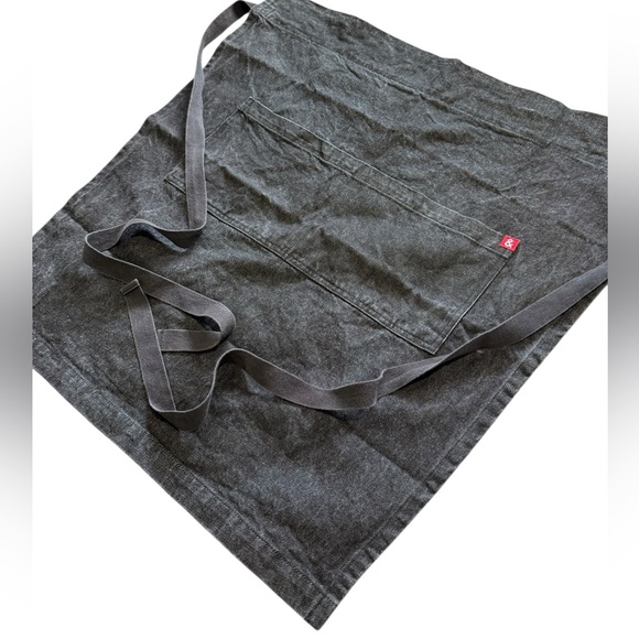 Hedley & Bennett Bistro Half Waist Apron - Picture 4 of 6